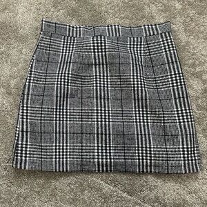 Classic Black and White Plaid Skirt